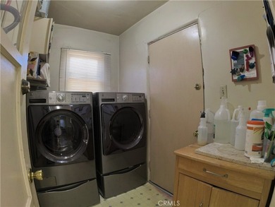 Rare Duplex Opportunity on a Cul-de-Sac A true rare find - a - photo 7