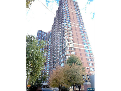 Welcome to THE PALISADES this move-in ready 1-bedroom - photo 2