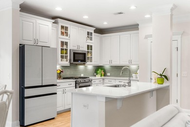 Welcome to 1551 Chastain Rd, where thoughtful design, timeless - photo 2