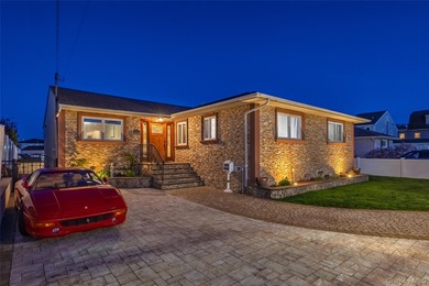 (private lake, pond, coastal) Home Sale Pending in Oceanside New York