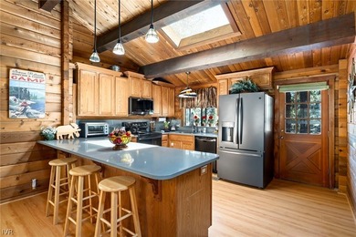 This beautiful lower elevation mountain home has been recently - photo 3