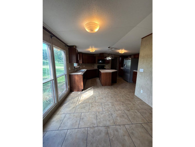 Enjoy the perfect blend of comfort and functionality with this - photo 8