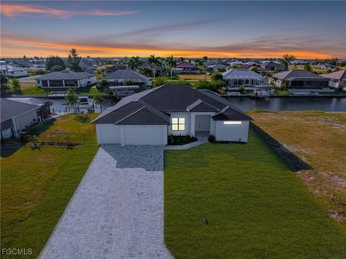 GULF ACCESS - BRAND NEW CONSTRUCTION! Welcome to your DREAM HOME - photo 3