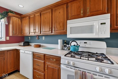 Beautiful fully brick, one-level home featuring 2 bedrooms, 2 - photo 13