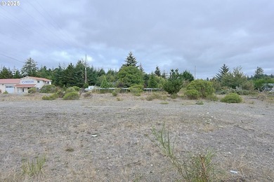 Prime 0.35-acre commercial parcel in Coos Bay. Approx. 125' x - photo 4