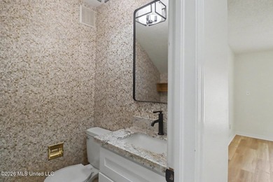 Recently renovated and move-in ready, this spacious 4-bedroom, 2 - photo 17