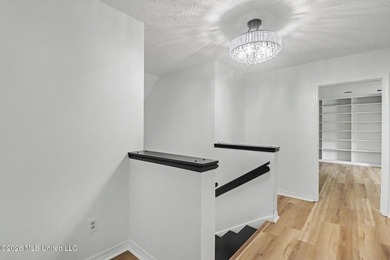 Recently renovated and move-in ready, this spacious 4-bedroom, 2 - photo 18