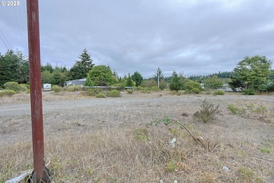 Prime 0.35-acre commercial parcel in Coos Bay. Approx. 125' x - photo 10