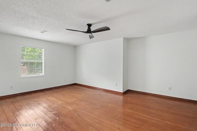 Recently renovated and move-in ready, this spacious 4-bedroom, 2 - photo 22