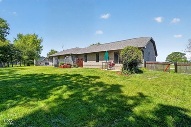 Beautiful fully brick, one-level home featuring 2 bedrooms, 2 - photo 26