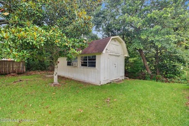 Recently renovated and move-in ready, this spacious 4-bedroom, 2 - photo 28