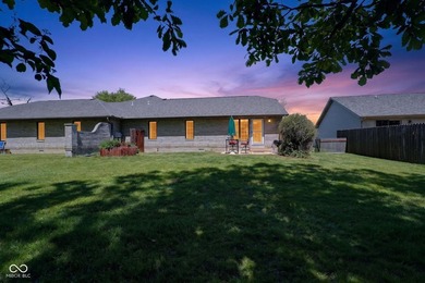 Beautiful fully brick, one-level home featuring 2 bedrooms, 2 - photo 33