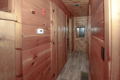 Cozy 2 BR, 2 Bath log sided home with knotty pine interior on a - photo 34