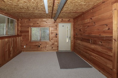Cozy 2 BR, 2 Bath log sided home with knotty pine interior on a - photo 46