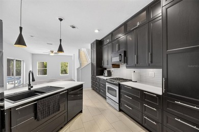 JUST REDUCED $25,000!!! NEW KITCHEN !!! NEW BATHROOMS !!! NEW - photo 9
