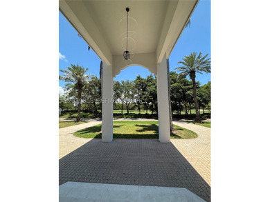 Premier location in the exclusive, guard-gated waterfront Kings - photo 10