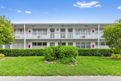 (private lake, pond, creek) Condo For Sale in Deerfield Beach Florida