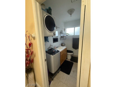 Is a gem on the city! No better location close to downtown. Two