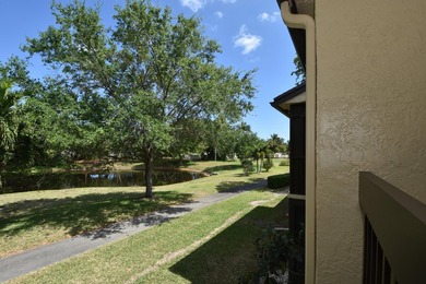 Reduced* Lakefront Penthouse w/ Vaulted Ceilings & Laminate - photo 11
