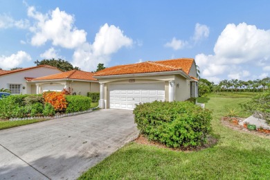 (private lake, pond, creek) Home For Sale in Delray Beach Florida