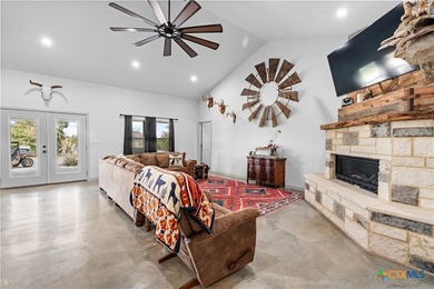 THIS IS THE ONE! This stunning 4-bedroom, 3-bath open-concept - photo 12