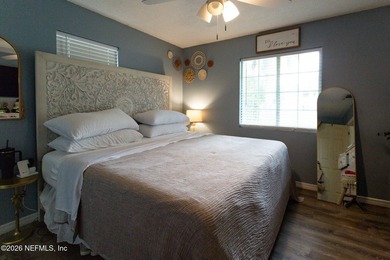Welcome to 2916 Peach Drive! This beautifully remodeled - photo 14