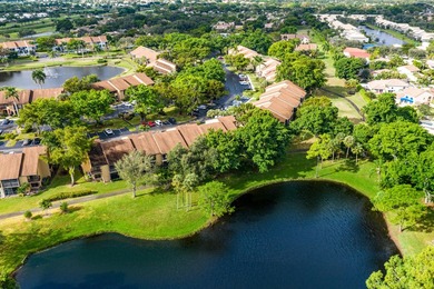 Reduced* Lakefront Penthouse w/ Vaulted Ceilings & Laminate - photo 14