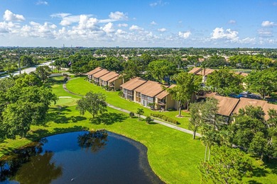 Reduced* Lakefront Penthouse w/ Vaulted Ceilings & Laminate - photo 15