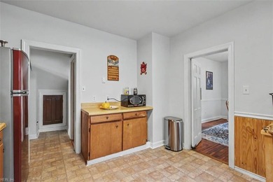 This classic Hilton charmer is move-in ready and full of - photo 16