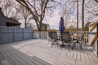 INVESTMENT PROPERTY? 3 RENTABLE UNITS! on Lake Hamilton! Welcome - photo 17