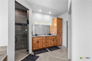 THIS IS THE ONE! This stunning 4-bedroom, 3-bath open-concept - photo 17