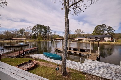 INVESTMENT PROPERTY? 3 RENTABLE UNITS! on Lake Hamilton! Welcome - photo 21