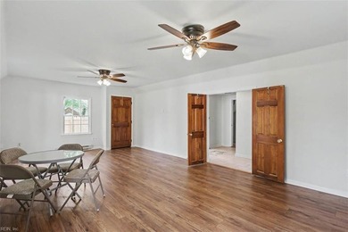 This classic Hilton charmer is move-in ready and full of - photo 21