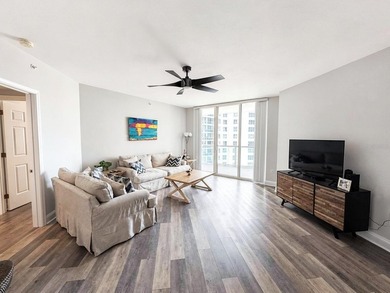 Embrace the allure of the 11th-floor living at Marina Grande - photo 3