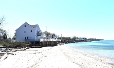 Welcome to this One-of-a-Kind 4-Bedroom, Custom Built Colonial - photo 23