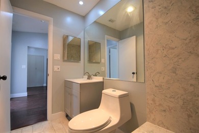 Reduced* Lakefront Penthouse w/ Vaulted Ceilings & Laminate - photo 24