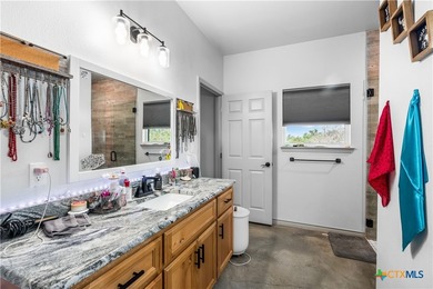 THIS IS THE ONE! This stunning 4-bedroom, 3-bath open-concept - photo 28