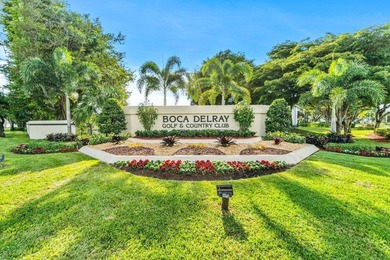 Reduced* Lakefront Penthouse w/ Vaulted Ceilings & Laminate - photo 29