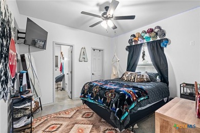 THIS IS THE ONE! This stunning 4-bedroom, 3-bath open-concept - photo 31