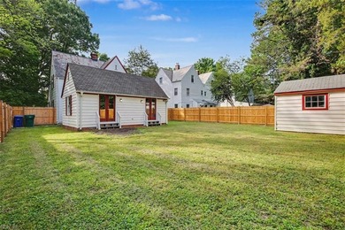 This classic Hilton charmer is move-in ready and full of - photo 34