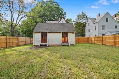 This classic Hilton charmer is move-in ready and full of - photo 35