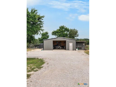 THIS IS THE ONE! This stunning 4-bedroom, 3-bath open-concept - photo 35
