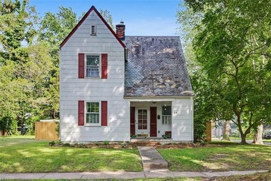 This classic Hilton charmer is move-in ready and full of - photo 36