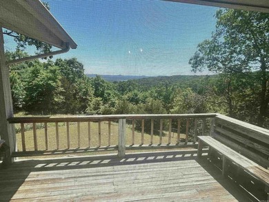 3 bd / 2 bath home. It has a circle drive with RV / boat parking - photo 10
