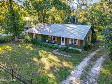 Lake Home For Sale in Pierson, Florida