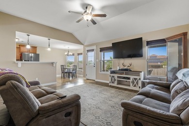 Welcome home to this charming and well-maintained 3 bedroom, 2 - photo 4