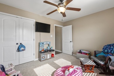 Welcome home to this charming and well-maintained 3 bedroom, 2 - photo 10