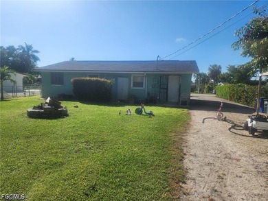 This 4 Bedroom, Bonus room, 2 bath home offers both comfort and - photo 3