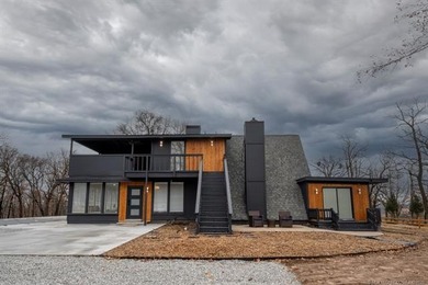 Welcome to Fire Water Escape, a contemporary 8-bedroom - photo 4