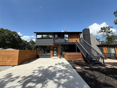 Welcome to Fire Water Escape, a contemporary 8-bedroom - photo 7